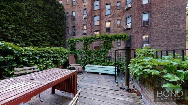 Building Photo - 3 bedroom in Manhattan NY 10003
