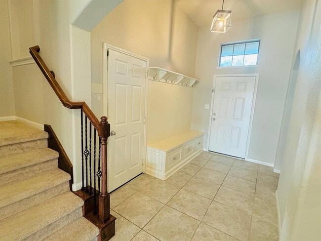 Foto del edificio - 5531 Drumlin Field Way