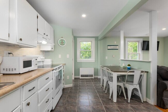 Foto del edificio - 17 Tunis Ave