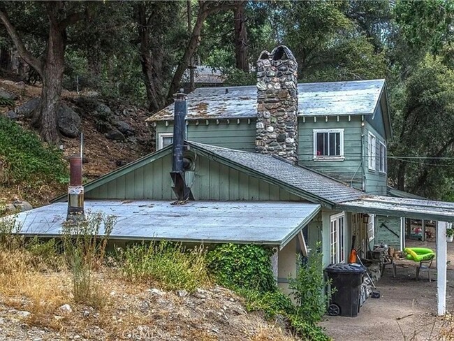 Building Photo - 40993 Oak Creek Rd