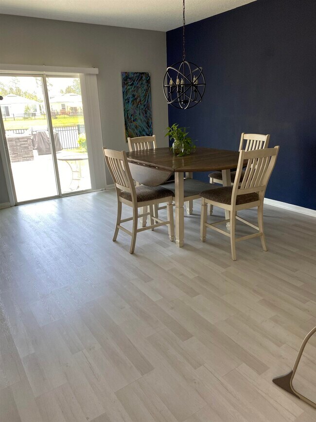 Foto del edificio - 141 Ashby Lndg Wy