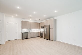 Building Photo - 4802 S Congress Ave