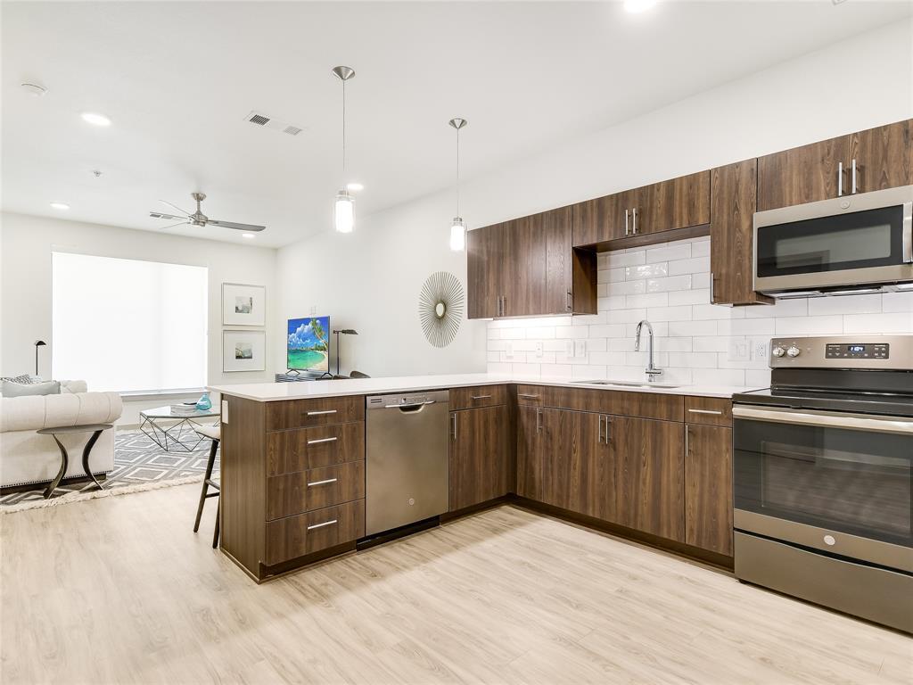 Foto del edificio - 4811 Woodrow Ave