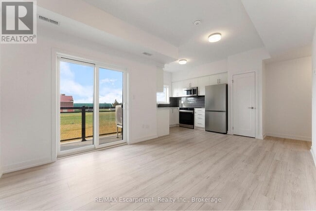 Photo du bâtiment - 940-940 St David St N