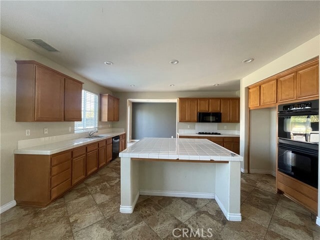 Foto del edificio - 16543 Sagebrush St