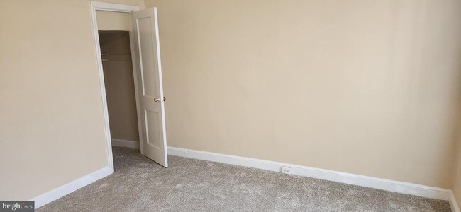 Building Photo - 2017 I St NE