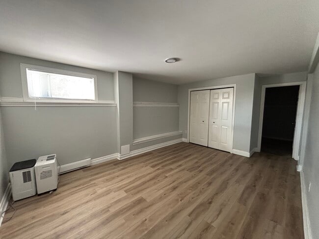 Photo du bâtiment - 2 Bedroom Apartment for Rent