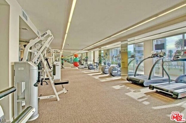 Foto del edificio - 201 Ocean Ave Ext