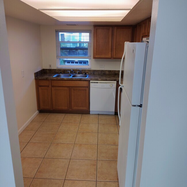 Foto del edificio - 2820 DuPont St S