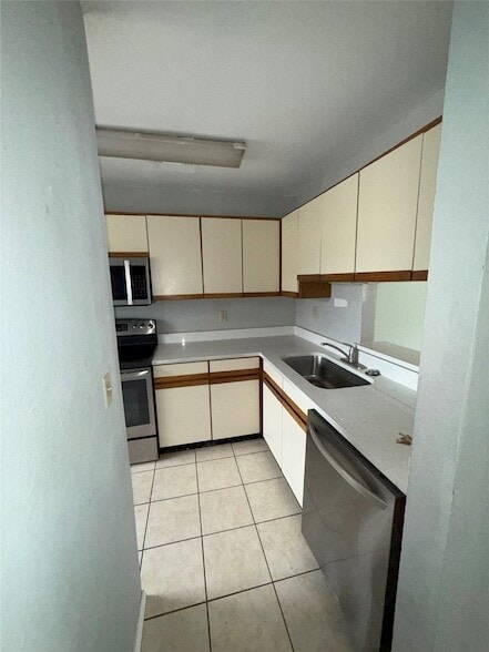 Foto del edificio - 732 W Collins St