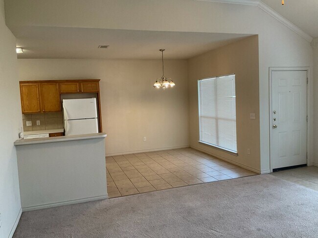 Building Photo - 800-804-804 Quarter Horse Trail