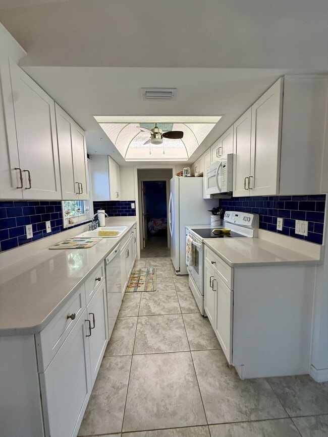 Foto del edificio - 2226 S Daytona Ave