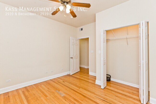 Foto del edificio - 2939 N Broadway