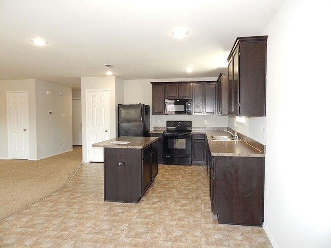 Building Photo - Spacious Updated Home in Spring Meadows Near Vernon Elementary with Tankless Water Heater and Com...