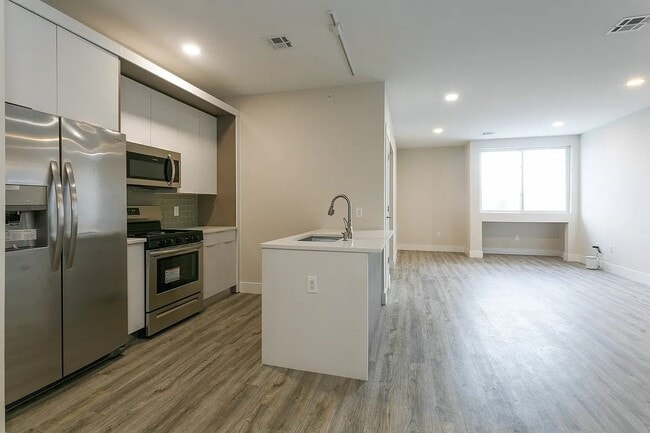 Photo - 6020 Hudson Ave (West New York, NJ) Apartment
