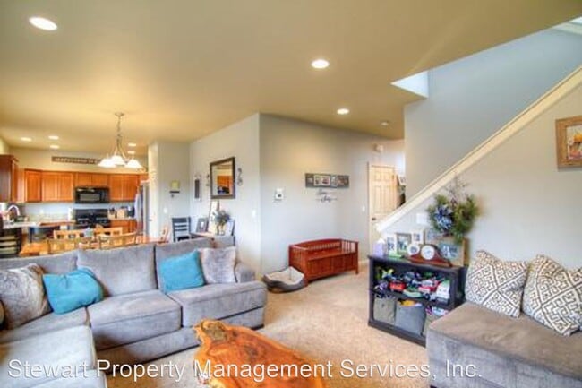 Building Photo - 4 br, 2.5 bath House - 3915 Birddog Drive