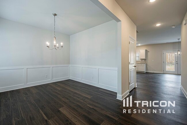Building Photo - 304 Oxbow St