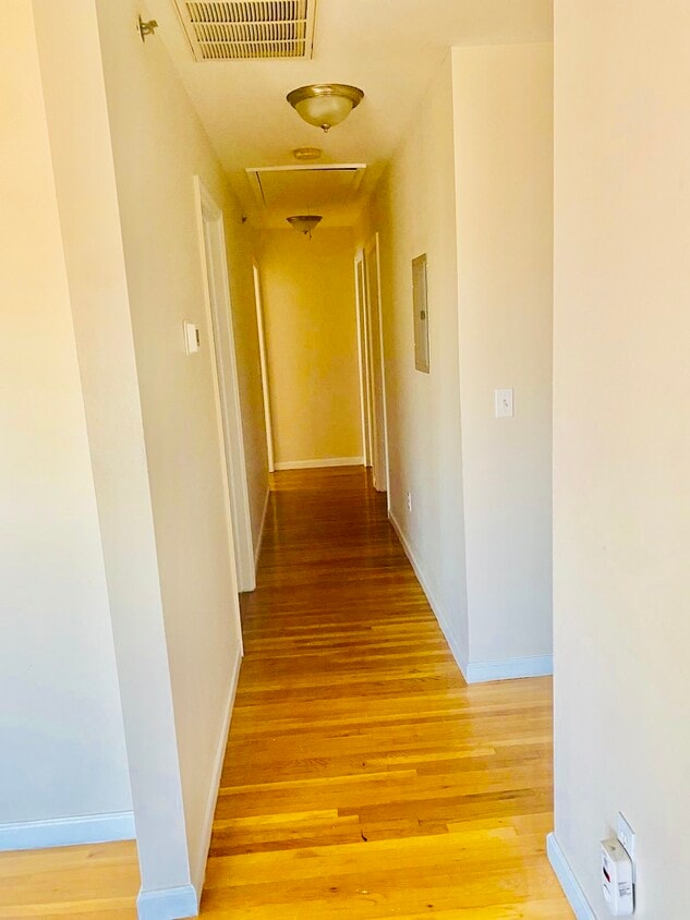 Building Photo - 28 Triton Ter