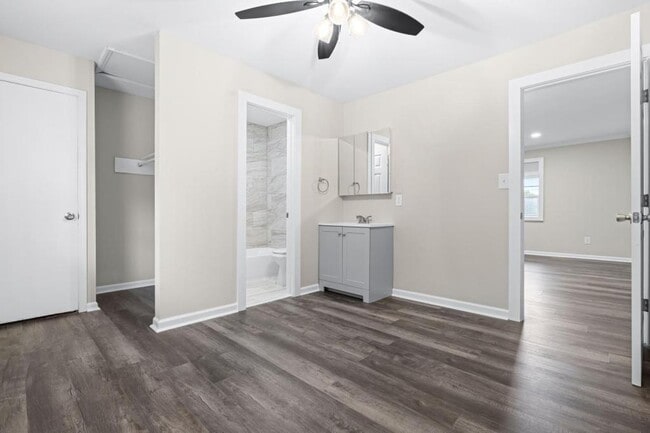 Building Photo - Parkside at Davie