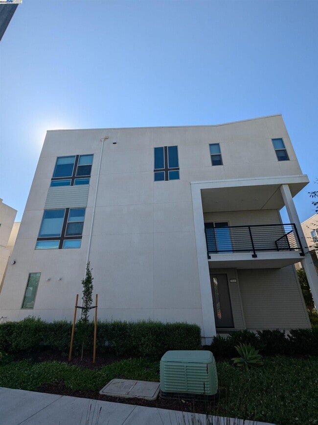 Building Photo - 5840 Virtual Ln