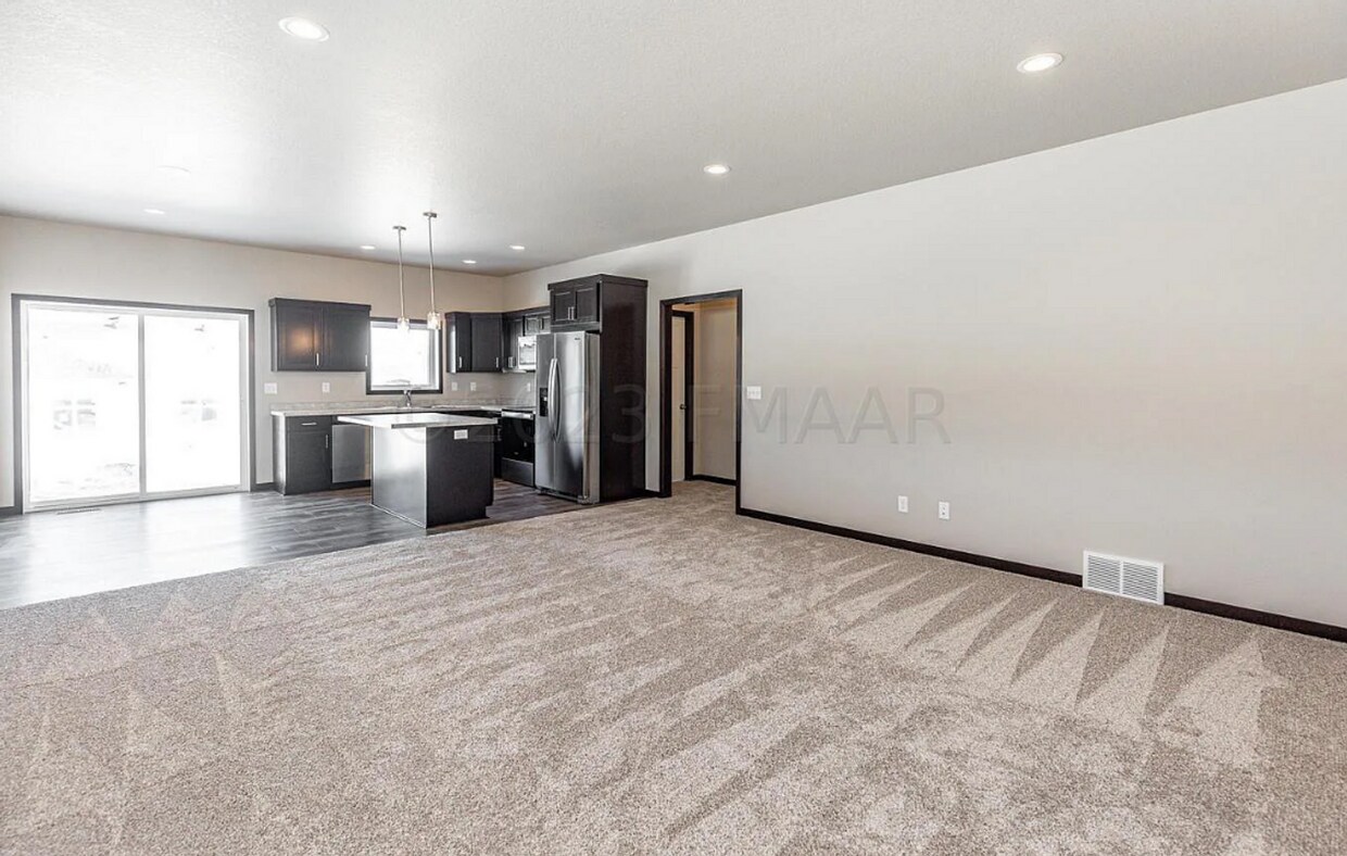 Foto del edificio - 1506 KEYSTONE CIR NE