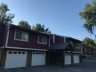 Building Photo - 745 E Warm Springs Ave
