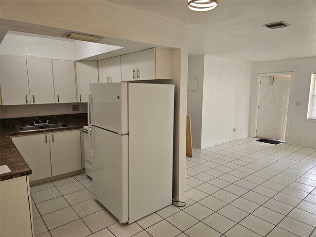 Building Photo - 5306 NW 22nd St