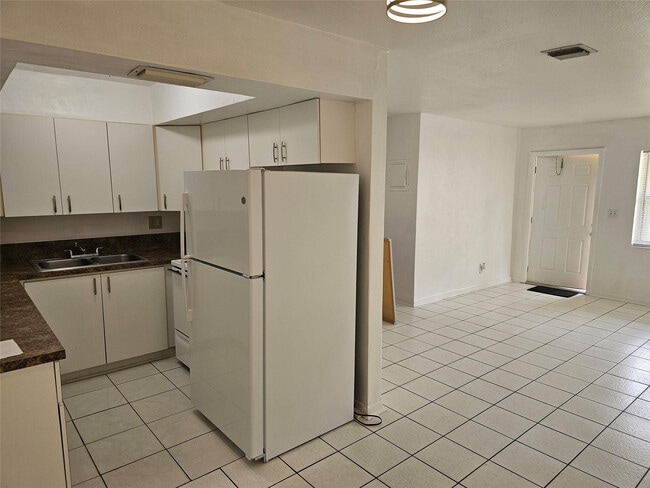 Foto del edificio - 5306 NW 22nd St