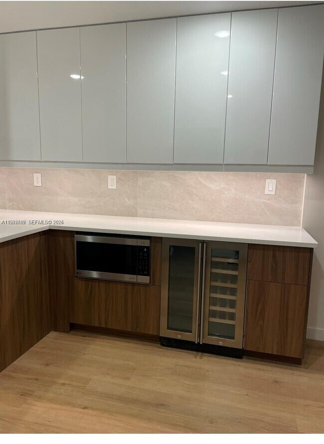 Foto del edificio - 1731 SE 15th St