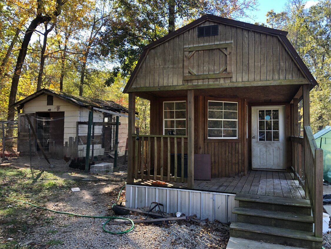 Foto principal - 959 W Lakeshore Dr