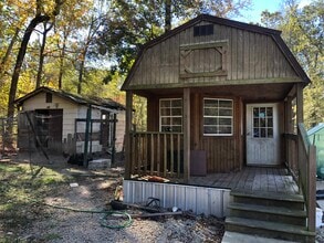 Building Photo - 959- B W Lakeshore Dr