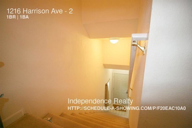 Foto del edificio - 1216 Harrison Ave