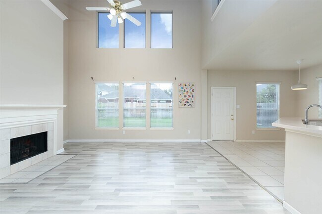Foto del edificio - 21418 Grand Hollow Ln