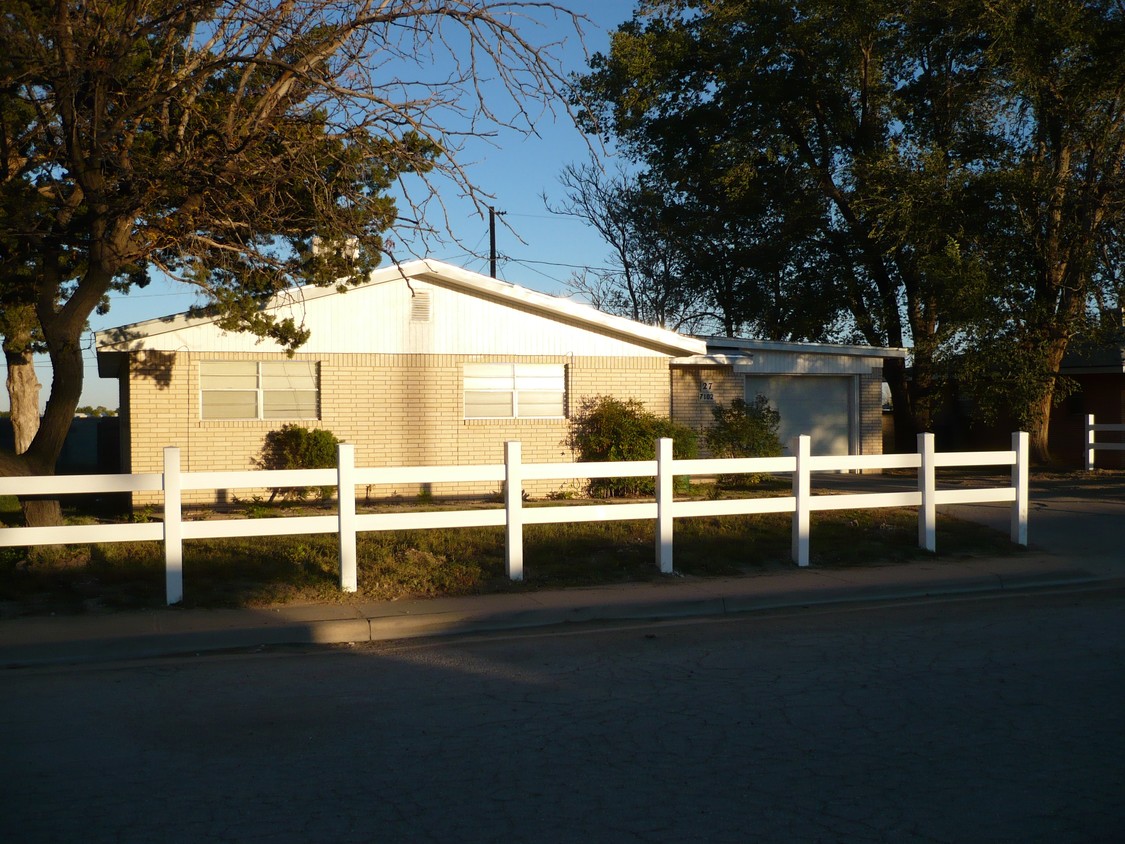 Building Photo - Adobe Village