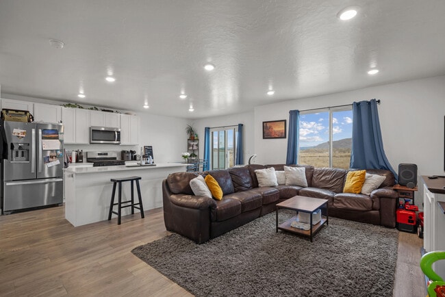 Foto del edificio - 988 W Broadleaf Dr