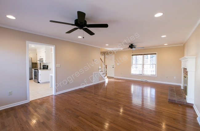 Building Photo - 124 Oak Grove Lake Rd