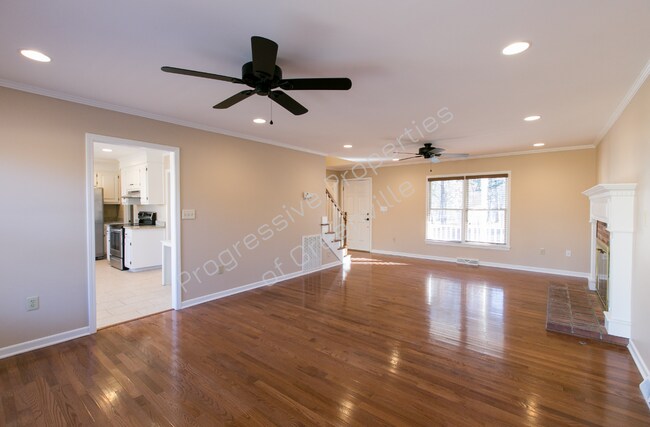 Foto del edificio - 124 Oak Grove Lake Rd