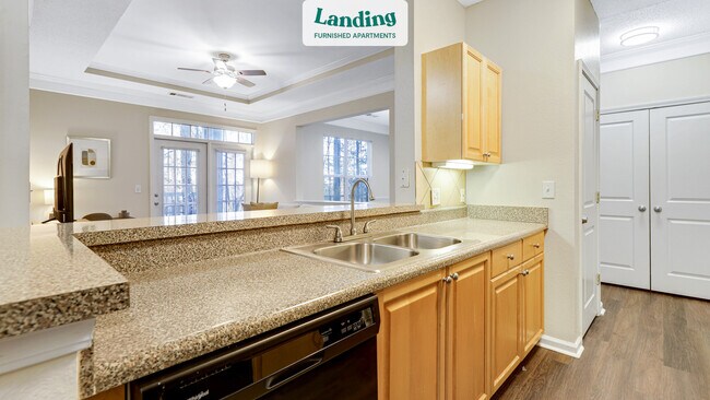 Foto del edificio - 2055 Barrett Lakes Blvd