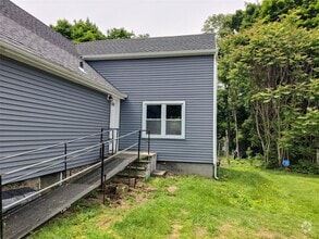 Building Photo - 917-921-921 Violet Ave