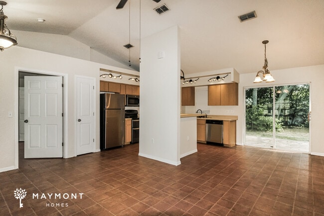 Building Photo - 1460 Greenview Ave