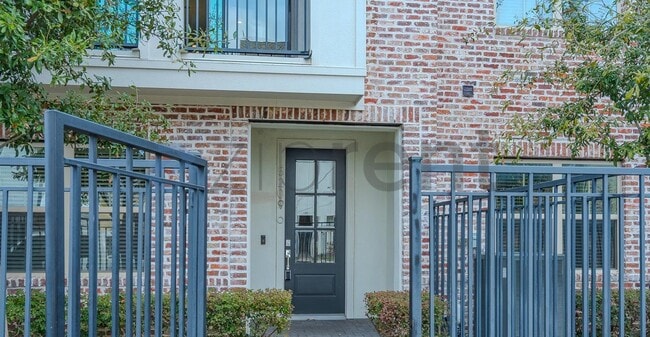 Foto del edificio - 5209 Allen St