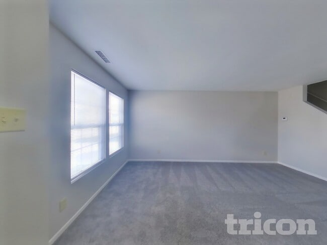 Building Photo - 2808 Wolfgang Way