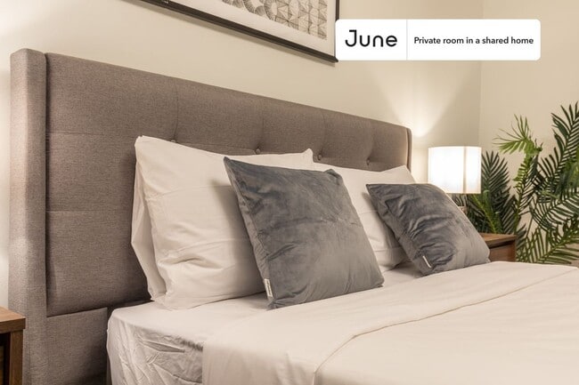 Foto del edificio - Room in Shared 4 bed/1 bath home