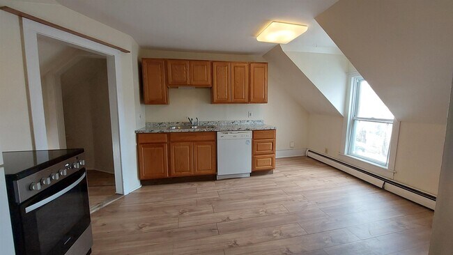 Foto del edificio - 32 S Main St