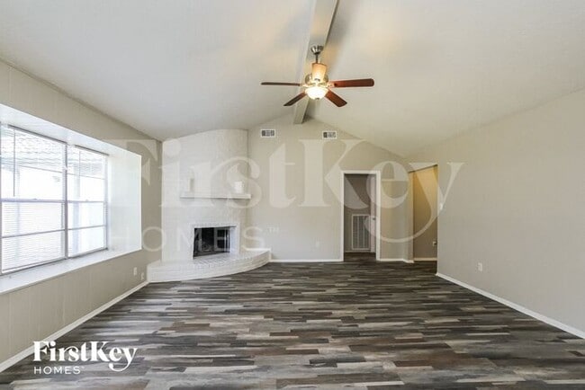 Foto del edificio - 5518 Birchgate Dr
