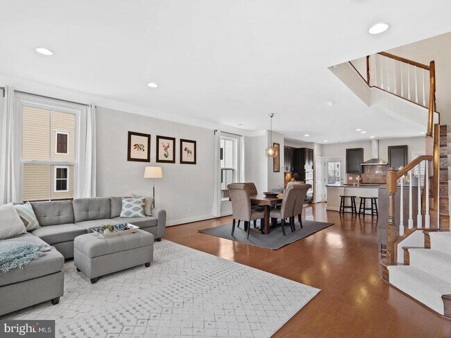 Foto del edificio - 9614 Stockwell Ln