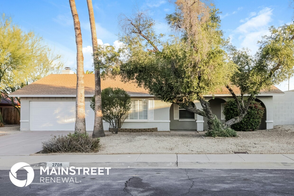 Primary Photo - 2708 W Acoma Dr