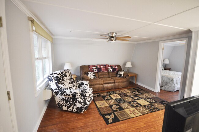 Building Photo - 1693 Chatuge Shores