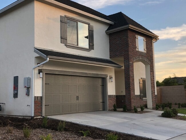 Building Photo - 2047 W Sunnyview Ave