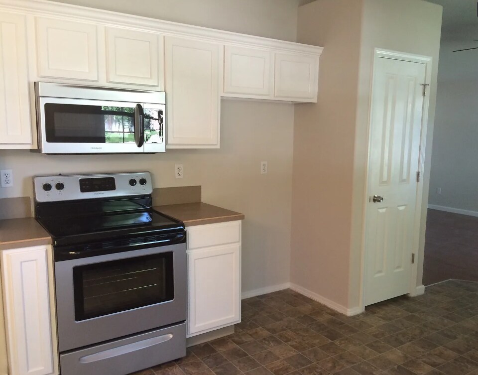 Foto del edificio - 497 E Baldwin St